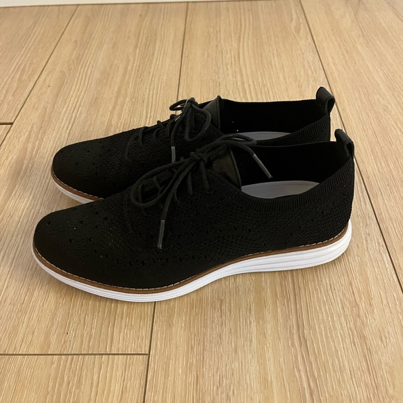 Cole Haan Original Grand Stitchlite Wingtip Oxford; Women; Size: 7.5; Black - Picture 5 of 8